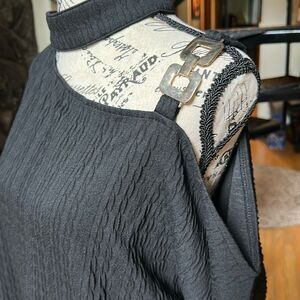 Elegant Black Textured long sleeve cold shoulder Top